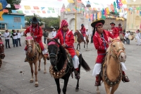 Viernes 19 de enero del 2018. Venustiano Carranza. Los Carrerantes de La San Bartolomé de los Llanos. Cabalgando y ataviados de rojo y cascabeles, los indí­genas recorren las calles entre las iglesias de San Sebastián y San Pedro