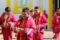 Viernes 19 de enero del 2018. Venustiano Carranza. Los Carrerantes de La San Bartolomé de los Llanos. Cabalgando y ataviados de rojo y cascabeles, los indí­genas recorren las calles entre las iglesias de San Sebastián y San Pedro