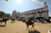 Lunes 12 de diciembre del 2016. Chiapa de Corzo. La cabalgata guadalupana en la Plaza de Armas