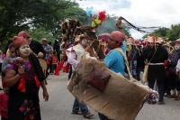 Martas 13 de junio del 2017. Suchiapa. El recorrido de la topada del Santísimo da inicio a las danzas del Calalá en las comunidades de esta localidad de la depresión central de Chiapas.  Los danzantes se reúnen entre las comunidades de oriente de esta loc