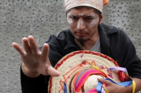Martas 13 de junio del 2017. Suchiapa. El recorrido de la topada del Santísimo da inicio a las danzas del Calalá en las comunidades de esta localidad de la depresión central de Chiapas.