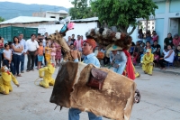 Domingo 16 de junio del 2019. Suchiapa. Los diferentes grupos de danzantes que conforman el Baile del Calalá se preparan  para participar durante las celebraciones patronales del Corpus