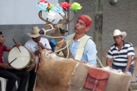 Junio del 2017. Suchiapa. La Danza del Venado realiza sus preparativos para las celebraciones del Calalá que se realiza durante los días del Santísimo Sacramento o Corpus Christi en las comunidades de la depresión central de Chiapas.