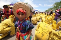 Miércoles 22 de junio.  (20 fotos). El jueves de Corpus se viste de colores y de festividad en la comunidad de Suchiapa, cuando sucede el punto culminante de las celebraciones tradicionales del Calalá o Danza del Venado y del Tigre el cual representa part