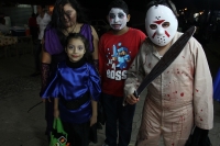 Domingo 1 de noviembre del 2015. Tuxtla Gutiérrez. La iconografÃa del DÃa de Muertos se llena del sincretismo de las comunidades de Chiapas presentando caracterÃsticas propias de la culturización que se apropia de sus festividades. Domingo 1 de noviembre del 2015. Tuxtla Gutiérrez. La iconografÃa del DÃa de Muertos se llena del sincretismo de las comunidades de Chiapas presentando caracterÃsticas propias de la culturización que se apropia de sus festividades.