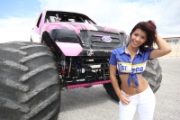 Viernes 25 de noviembre. Bellezas y Camionetas.