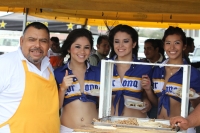 Viernes 25 de noviembre. Bellezas y Camionetas.