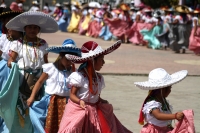 Viernes 1 de febrero el 2109. San Fernando. El baile de Yomo Etze es realizado durante el recorrido de Las Candelarias  en las sinuosas calles al inicio de los festejos del segundo mes de año