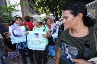 Martes 26 de julio. Familiares de migrantes en transito hacia los EEUU y de desaparecidos centroamericanos marchan entre la frontera entre las ciudad Gautemalteca Tecum Uman y Ciudad Hidalgo del municipio de Tapachula, Chiapas en la Caravana Paso a Paso p Martes 26 de julio. Familiares de migrantes en transito hacia los EEUU y de desaparecidos centroamericanos marchan entre la frontera entre las ciudad Gautemalteca Tecum Uman y Ciudad Hidalgo del municipio de Tapachula, Chiapas en la Caravana Paso a Paso p