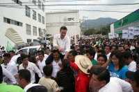 Domingo 20 de mayo del 2012. Tuxtla Gutiérrez, Chiapas. Manuel el Güero Velasco Coello durante su registro como candidato para la gubernatura de Chiapas.