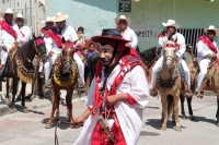 Domingo 24 de junio del 2018. Tuxtla Gutiérrez. El Carrerante de palo.  Los Carrerantes recorren las calles de la Antigua San Bartolomé de los Llanos cabalgando por las diferentes calles que comunican  las iglesias de San Pedro y San Sebastián en varia