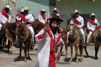 Domingo 24 de junio del 2018. Tuxtla Gutiérrez. El Carrerante de palo.  Los Carrerantes recorren las calles de la Antigua San Bartolomé de los Llanos cabalgando por las diferentes calles que comunican  las iglesias de San Pedro y San Sebastián en varia