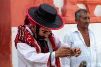 Domingo 24 de junio del 2018. Tuxtla Gutiérrez. El Carrerante de palo.  Los Carrerantes recorren las calles de la Antigua San Bartolomé de los Llanos cabalgando por las diferentes calles que comunican  las iglesias de San Pedro y San Sebastián en varia