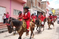 Vernes 24 de agosto del 2012. Venstiano Carranza, Chiapas. “Los Carrerantes”. Los indigenas tsotsiles recorren las calles durante las fiestas pratornales de la comunidad durante los meses de enero, abril y agosto siendo la fiesta de San Bartolome una de l Vernes 24 de agosto del 2012. Venstiano Carranza, Chiapas. “Los Carrerantes”. Los indigenas tsotsiles recorren las calles durante las fiestas pratornales de la comunidad durante los meses de enero, abril y agosto siendo la fiesta de San Bartolome una de l