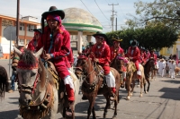 Viernes 19 de enero del 2018. Venustiano Carranza. Los Carrerantes de La San Bartolomé de los Llanos. Cabalgando y ataviados de rojo y cascabeles, los indí­genas recorren las calles entre las iglesias de San Sebastián y San Pedro durante la ví­spera de 