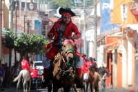 Viernes 19 de enero del 2018. Venustiano Carranza. Los Carrerantes de La San Bartolomé de los Llanos. Cabalgando y ataviados de rojo y cascabeles, los indí­genas recorren las calles entre las iglesias de San Sebastián y San Pedro durante la ví­spera de 