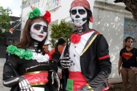 Jueves 24 de octubre del 2019. Tuxtla Gutiérrez. Bellas catrinas y jóvenes espantos pintan de negro y alegría la avenida central