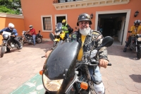 Lunes 13 de julio del 2015. Tuxtla Gutiérrez. Elecciones 2015. Los motociclistas de la capital del estado de Chiapas conforman las brigadas de Caza-mapaches con la intención de cuidar de manera pacÃfica el proceso electoral de la próxima semana donde se e Lunes 13 de julio del 2015. Tuxtla Gutiérrez. Elecciones 2015. Los motociclistas de la capital del estado de Chiapas conforman las brigadas de Caza-mapaches con la intención de cuidar de manera pacÃfica el proceso electoral de la próxima semana donde se e