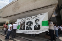 Miércoles 3 de agosto. Trabajadores del Cecytech continúan protestando en el edificio del gobierno estatal para exigir el cumplimiento de las minutas de trabajo sostenido con las autoridades para la contratación de más de 80 trabajadores de esta instituci