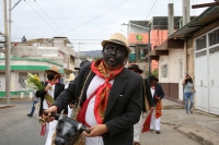 20210503. Tuxtla G. El recorrido del Baile del Torito Zoque en la calles de la ciudad