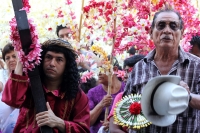 Viernes 3 de abril del 2015. Chiapa de Corzo. Viacrucis. Los Chamales y Ramilletes son als ofrendas elaboradas con flor de mayo que se elaboran en las fiestas patronales de esta comunidad de la ribera del Grijalva.