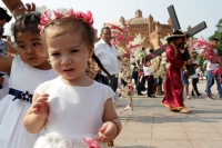 Viernes 19 de abril del 2019. Chiapa de Corzo. Los chamales. Las ofrendas de flores son primordiales durante las festividades del Viacrucis en la ciudad de la ribera del Rio Grande de Chiapas.