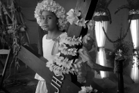 Viernes 30 de marzo del 2018. Chiapa de Corzo. Los Chamales de la Ribera del rí­o Grande. Las ofrendas de flores de mayo, de coyol y bugambilias son trasladadas en procesión hacia la iglesia de Santo Domingo donde Los Chamales son usados en la elaboracií