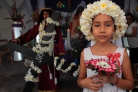 Viernes 30 de marzo del 2018. Chiapa de Corzo. Los Chamales de la Ribera del rí­o Grande. Las ofrendas de flores de mayo, de coyol y bugambilias son trasladadas en procesión hacia la iglesia de Santo Domingo donde Los Chamales son usados en la elaboracií