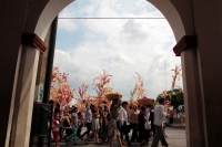 Viernes 30 de marzo del 2018. Chiapa de Corzo. Los Chamales de la Ribera del rí­o Grande. Las ofrendas de flores de mayo, de coyol y bugambilias son trasladadas en procesión hacia la iglesia de Santo Domingo donde Los Chamales son usados en la elaboracií