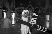 Viernes 30 de marzo del 2018. Chiapa de Corzo. Los Chamales de la Ribera del rí­o Grande. Las ofrendas de flores de mayo, de coyol y bugambilias son trasladadas en procesión hacia la iglesia de Santo Domingo donde Los Chamales son usados en la elaboracií