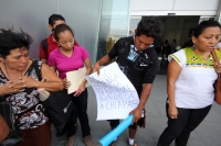 Jueves 6 de febrero del 2014. Tuxtla Gutiérrez. Familiares del migrante conocido como El Chancha desaparecido en la costa de Chiapas llegan este medio dÃa a las instalaciones de la Secretaria de Relaciones exteriores en este estado del sureste de México d Jueves 6 de febrero del 2014. Tuxtla Gutiérrez. Familiares del migrante conocido como El Chancha desaparecido en la costa de Chiapas llegan este medio dÃa a las instalaciones de la Secretaria de Relaciones exteriores en este estado del sureste de México d