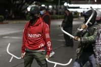 Viernes 4 de diciembre del 2020. Tuxtla Gutiérrez. Desalojo de la Plaza Central durante el plantón de Desplazados y Normalistas en la capital de Chiapas