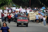 Jueves 17 de agosto del 2017. Chiapa de Corzo. Los familiares de los detenidos por los enfrentamientos durante la llegada de EPN a Chiapa de Corzo se manifiestan acompañados de organizaciones sociales y magisteriales esta tarde.