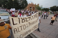 Jueves 17 de agosto del 2017. Chiapa de Corzo. Los familiares de los detenidos por los enfrentamientos durante la llegada de EPN a Chiapa de Corzo se manifiestan acompañados de organizaciones sociales y magisteriales esta tarde.