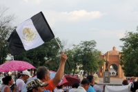 Jueves 17 de agosto del 2017. Chiapa de Corzo. Los familiares de los detenidos por los enfrentamientos durante la llegada de EPN a Chiapa de Corzo se manifiestan acompañados de organizaciones sociales y magisteriales esta tarde.