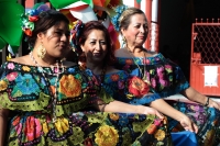 Domingo 13 de enero del 2019. Chiapa de Corzo. Las Chiapanecas se preparan para llevar las felicitaciones a San Sebastián desde la Iglesia del Señor de Acapetahua esta tarde en esta comunidad de la ribera del Río Grande