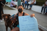 20210418. Tuxtla G. Durante la protesta para exigir respeto a las mascotas en Chiapas.