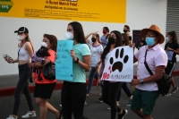 20210418. Tuxtla G. Durante la protesta para exigir respeto a las mascotas en Chiapas.