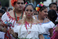 Domingo 10 de diciembre del 2016. Chiapa de Corzo. El grupo de estudiantes y maestros del CONALEP-Chiapa de Corzo, realiza el tradicional recorrido de Chuntaes por las principales calles y ermitas de esta colonial ciudad de la ribera del Rio Grijalva.