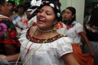 Domingo 10 de diciembre del 2016. Chiapa de Corzo. El grupo de estudiantes y maestros del CONALEP-Chiapa de Corzo, realiza el tradicional recorrido de Chuntaes por las principales calles y ermitas de esta colonial ciudad de la ribera del Rio Grijalva.