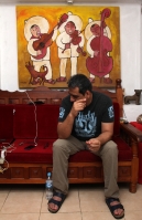 Lunes 1 de agosto del 2016. Tuxtla Gutiérrez. Cicerón Aguilar de grupo Nambue prepara la edición de su quinto disco etno-musical que lleva por nombre Magresal, título que hace referencia al poeta chiapaneco Joaquín Vázquez.