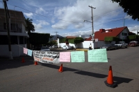 Viernes 5 de octubre del 2012. Tuxtla Gutiérrez, Chiapas. Colonos de La Misión y de Jardines del Pedregal Tercera Sección cierran la calle de la 17 norte donde se ubica la Casa de Gobierno para exigir a las autoridades el cumplimiento de la regularización Viernes 5 de octubre del 2012. Tuxtla Gutiérrez, Chiapas. Colonos de La Misión y de Jardines del Pedregal Tercera Sección cierran la calle de la 17 norte donde se ubica la Casa de Gobierno para exigir a las autoridades el cumplimiento de la regularización