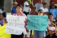 Jueves 27 de septiembre del 2012. Cintalapa de Figueroa, Chiapas. Foto/Alberto Ruiz. La comunidad de Cintalapa, como muchas en el estado sufre del abandono de las obras públicas y de sus autoridades locales, mientras que los trabajadores cierran calles y 