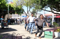 Lunes 27 de noviembre del 2017. Tuxtla Gutiérrez. Militantes de la CNC logran recuperar el edificio del PRi durante la manifestación que sostenÃÂan militantes del municipio de Bochil en la plaza de Santo Domingo donde resultaron varios lesionados durant Lunes 27 de noviembre del 2017. Tuxtla Gutiérrez. Militantes de la CNC logran recuperar el edificio del PRi durante la manifestación que sostenÃÂan militantes del municipio de Bochil en la plaza de Santo Domingo donde resultaron varios lesionados durant