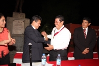 Viernes 21 de octubre. Entregan la medalla Albino Corzo a Poeta chiapacorceño.