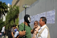 Lunes 27 de noviembre del 2017. Tuxtla Gutiérrez. Dueños de periódicos y trabajadores de medios de comunicación exigen a la admiración de Chiapas el pago de publicidad y de adeudos a trabajadores de los medios de comunicación.
