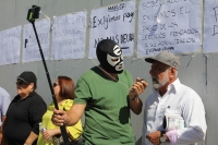 Lunes 27 de noviembre del 2017. Tuxtla Gutiérrez. Dueños de periódicos y trabajadores de medios de comunicación exigen a la admiración de Chiapas el pago de publicidad y de adeudos a trabajadores de los medios de comunicación.