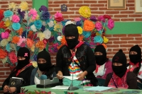 Miércoles 27 de diciembre del 2017. San Cristóbal de las Casas. Las representantes de las bases de apoyo del EZLN dan la bienvenida a los asistentes al segundo encuentro Conciencias por la Humanidad, Las Ciencias Contra el Muro que se realiza a partir d