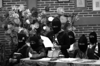 Miércoles 27 de diciembre del 2017. San Cristóbal de las Casas. Las representantes de las bases de apoyo del EZLN dan la bienvenida a los asistentes al segundo encuentro Conciencias por la Humanidad, Las Ciencias Contra el Muro que se realiza a partir d