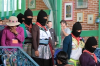 Miércoles 27 de diciembre del 2017. San Cristóbal de las Casas. Las representantes de las bases de apoyo del EZLN dan la bienvenida a los asistentes al segundo encuentro Conciencias por la Humanidad, Las Ciencias Contra el Muro que se realiza a partir d